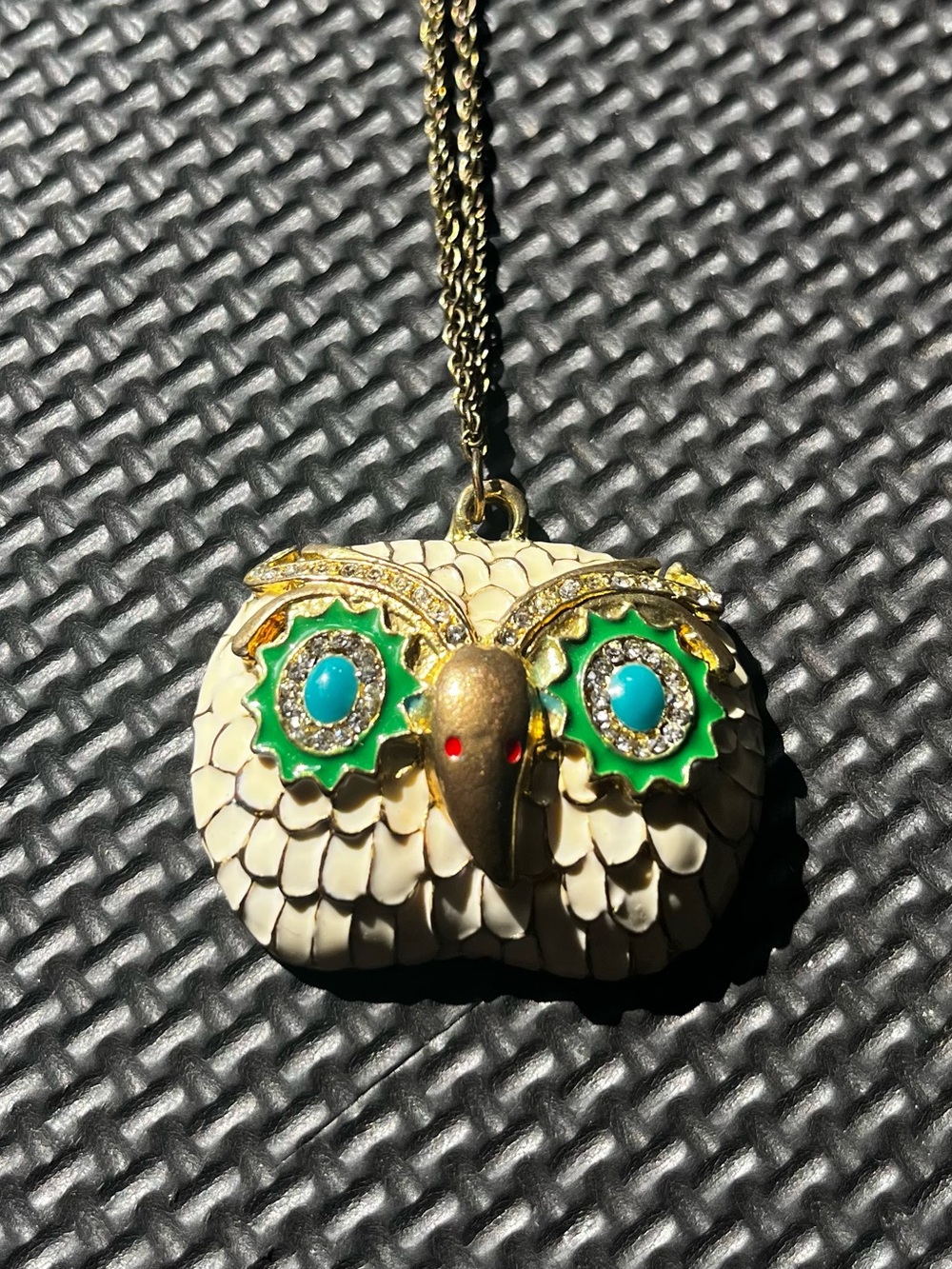 Vintage Owl Pendant. 1980’s Retro Knecklace.